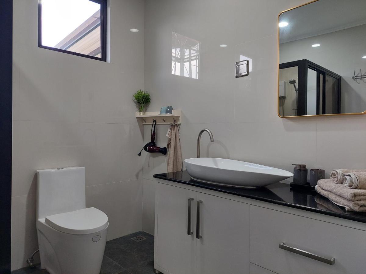 Matteo'S Hus Villa Rental Zamboanguita  外观 照片